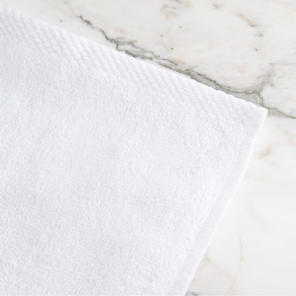 Rae Dunn Bath Towel - Picture 2 of 4